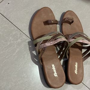 Bata Flats Size UK4