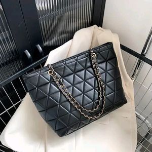 Classy Tote