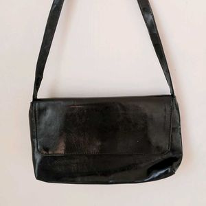 Imported Black Sling Bag.