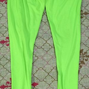 LYRA Fluorescent Green Leggings