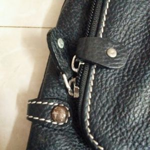 Sling Bag ( Negotiable)