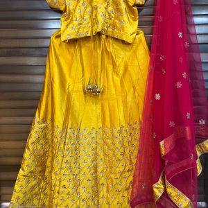 Silk Lehnga And Blouse With Net Dupatta