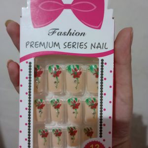 Artificial Nails In Nude Colour