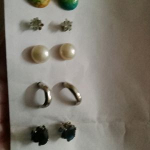 Used Earings With 5 Hooks