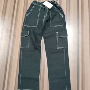 V-32 Size-28 Cargo Straight Women Denim Jeans