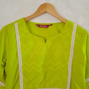 Green Kurta Set (Women)