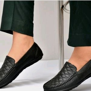 This Is a trendy Black Loafer Shoes For Menb