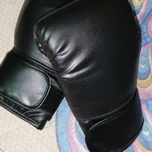 Boxing Gloves With Mouth Guard