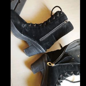 Black Stylish Women's Boots