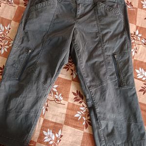 Knee Length Jeans Pant (Women's)