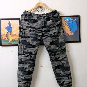 Unisex Joggers Army Type Print Like New For