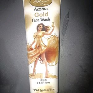 Glam Queen Aroma Gold Face Wash