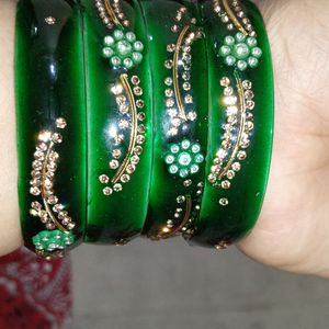 Ladies  Look Preity  Bangles