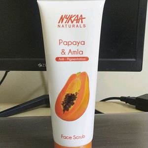 Nykaa Papaya And Amla Face Scrub