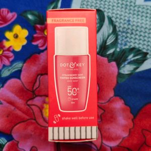 Dot & Key Tinted Sunscreen - 03 Sand