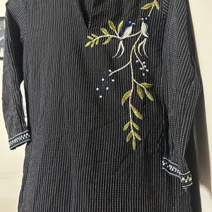 Black Kurta With Embroidery