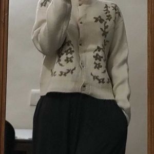 8 Seconds Vintage 60's CreamFloralBeadedCardigan