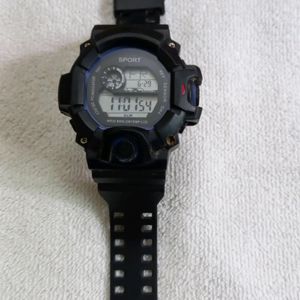 SPORT WATCH NEW 130 RUPEES BATTERY TOP GUN