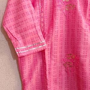 Sohan Bazar Chikankari Fabric Kurti Wow