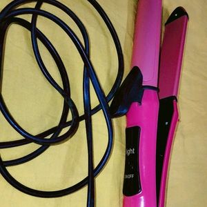 Hair Straightener , Curler 💁🏻‍♀️💁🏻‍♀️..