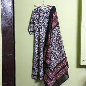 New/Unused A Line Kurti With Pant And Dupatta