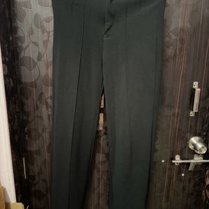 Black straight Fit trouser