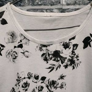 Beautiful White Girls T-shirt!!