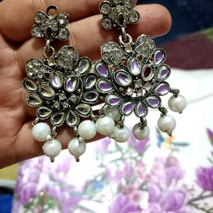 White Stone Necklace With Earring & Mangtika