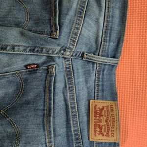 Levi's Blue Jeans (Women's)