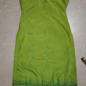 I'm Stitching This Dress By Saree