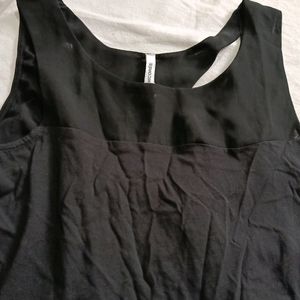 women's sleeveless top