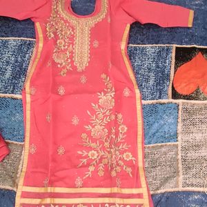 Women Kurta With Lagging