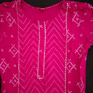 Pink Bandhej Kurta With White Pant And Dupatta