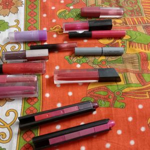 13 Lipstick Combo Only In 250...