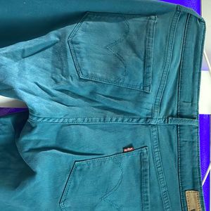 Levis Sea Green Very Good Condition Jeans Size 30