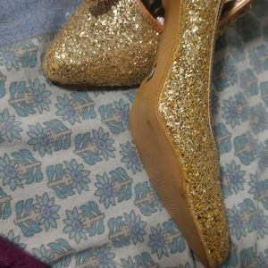 Beautiful 👠Gold Heels