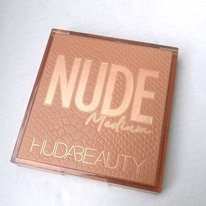 🤯SALE🤯Huda Beauty Eyeshadow Palette