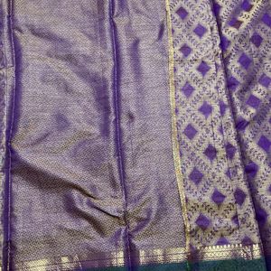 Offer: Purple Double Shaded Saree For Grabs