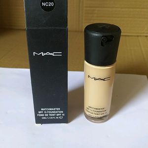 MAC Nc20 Foundation Brand New