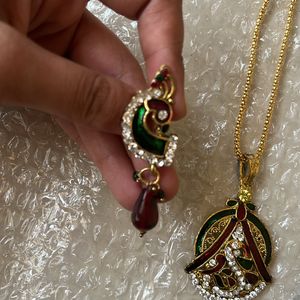 Peacock Style Pendant Set