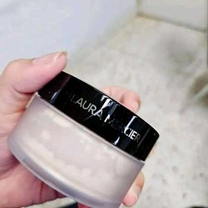 Laura Mercier