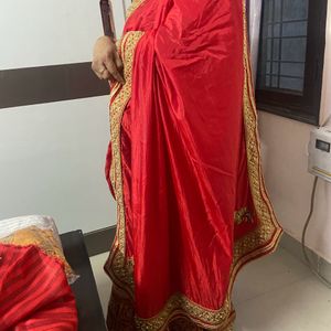 Beautiful Saree With Unstitched Blouse