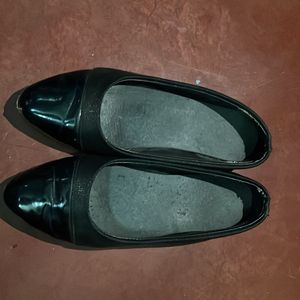 Black Sandles