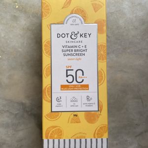 Dot & Key Vitamin C + E Super Bright Sunscreen