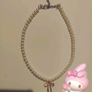 Bow Necklace