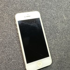 iPhone 5 with Box Small Crack On Screen