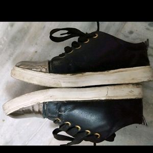 Black Casual Shoes