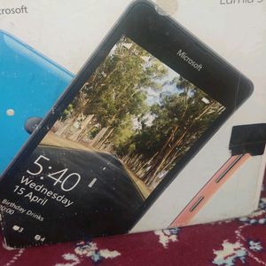 Microsoft Lumia 540 box with accessories