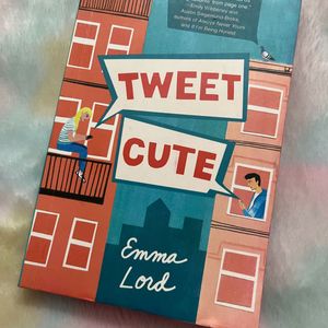 Tweet Cute By Emma Lord