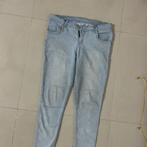 Slim fit blue jeans